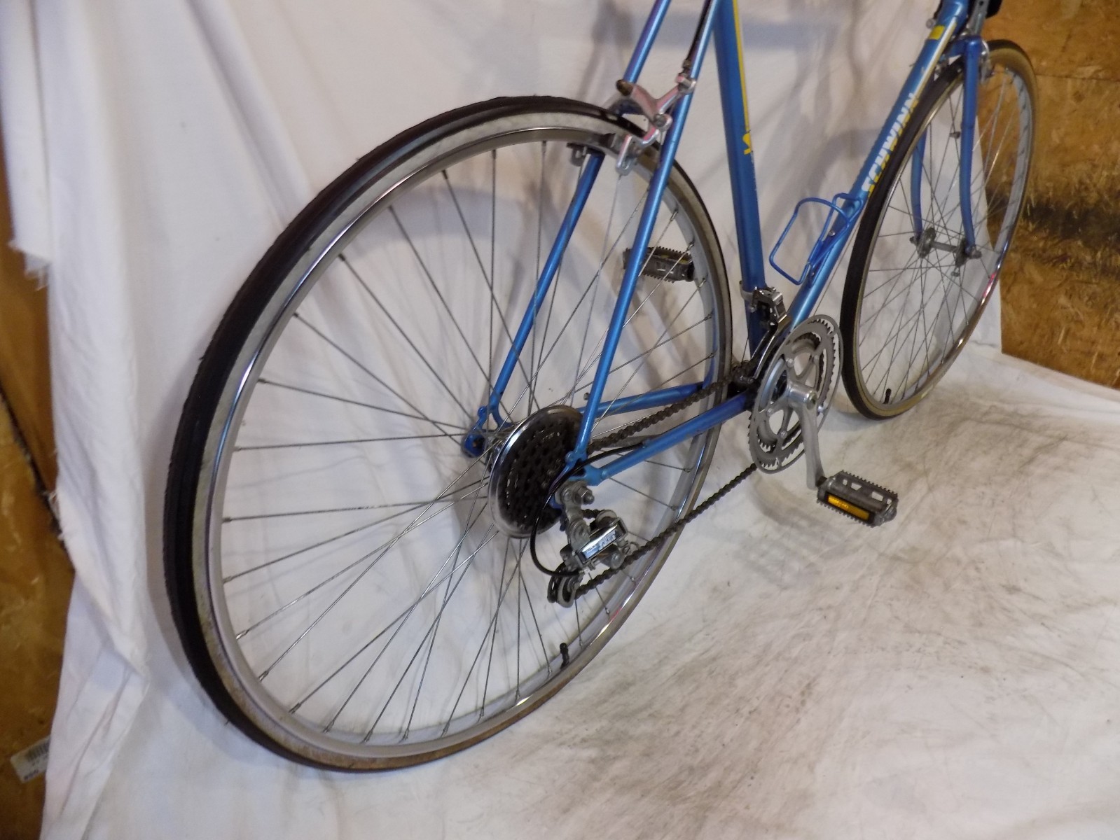 1980s SCHWINN TRAVELER MENS 10-SPEED ROAD BIKE WORLD SPORT SUPER VOYAGEUR LETOUR