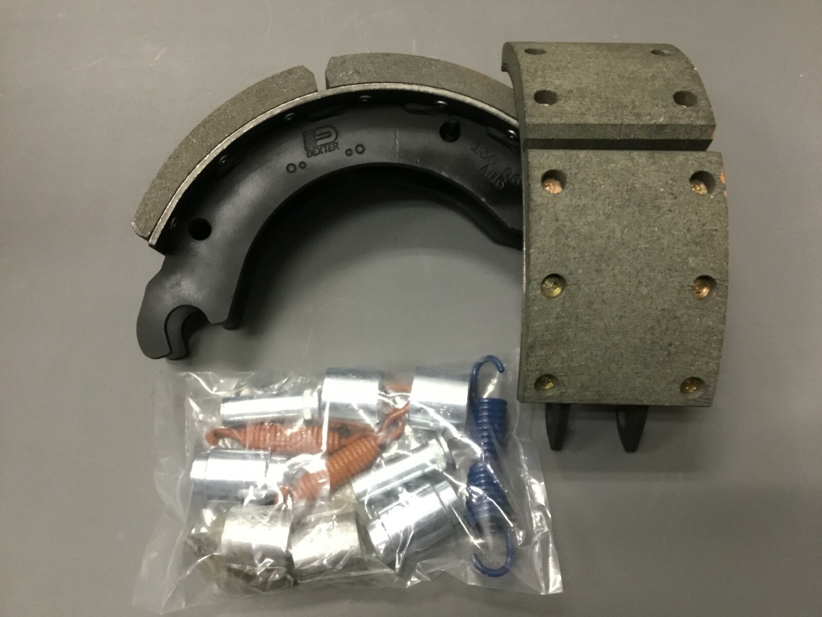 40-321-01,40-321-02 Dexter PQ style shoes 10-15k, 12.25 x 4 with hardware kit