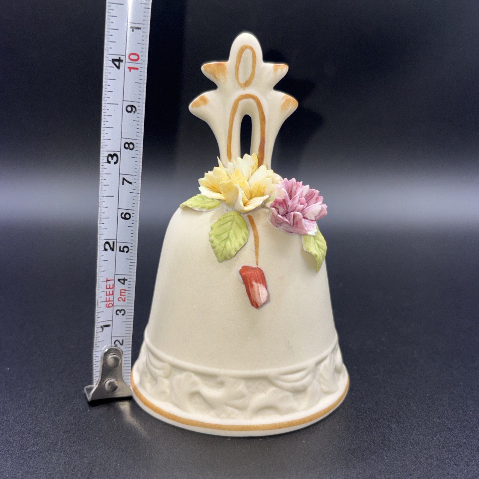 Vintage Arnart Copodimonte Style Mission Bell Off-White Porcelain Flowers MINT