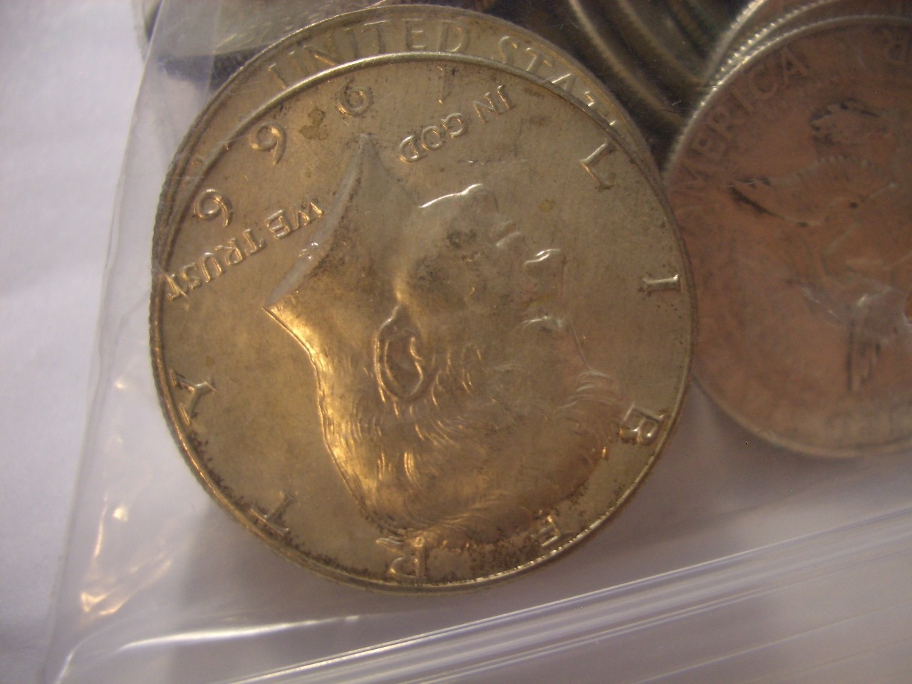 SILVER HALF DOLLAR ***** 40% SILVER-Kennedys*****