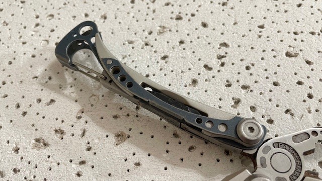 Leatherman Skeletool Stainless Steel Blue Multi Tool Pliers, Combo Blade Knife,