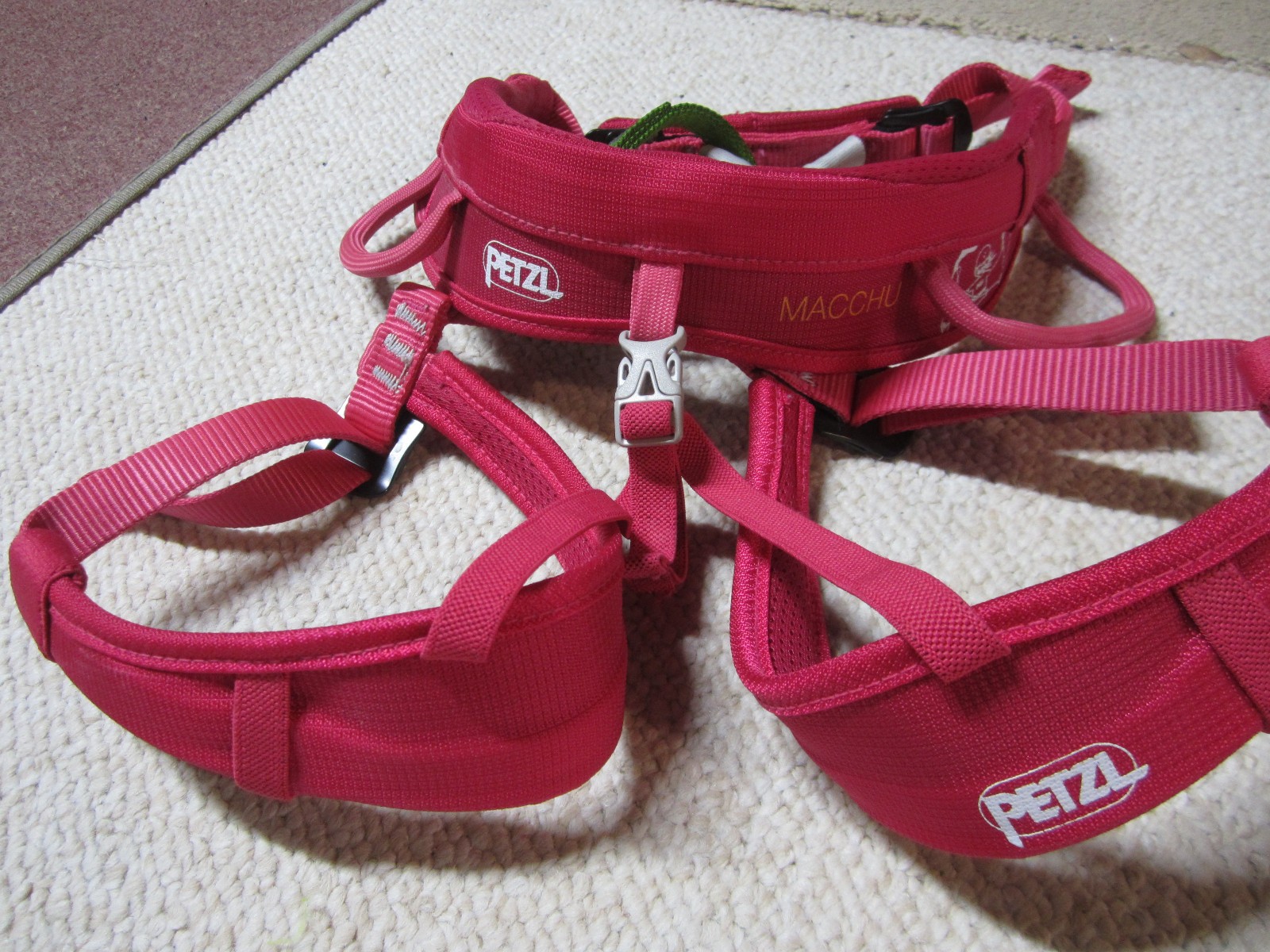 Petzl Macchu Kids Youth Rock Climbing Seat Harness One Size 54-64cm      Pink!!