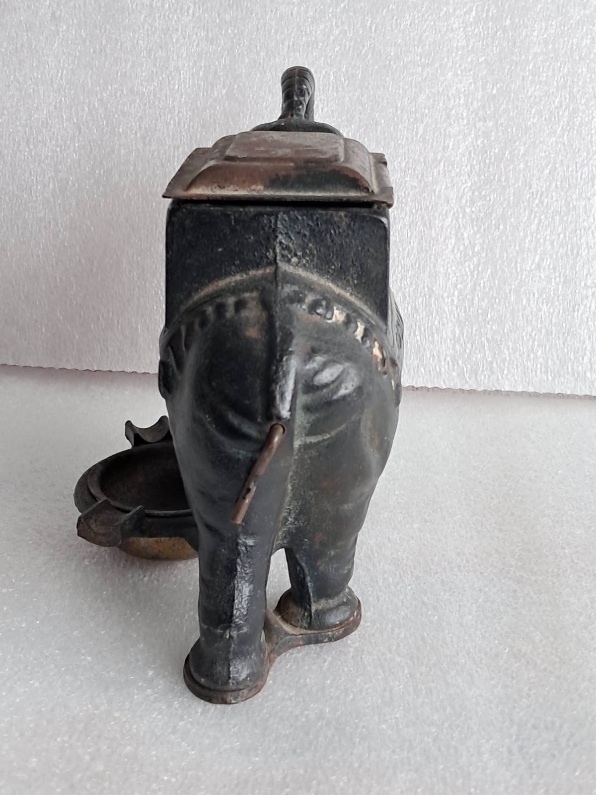 Vintage- Cast Iron Elephant Cigarette Roller Dispenser with Removable Ashtray