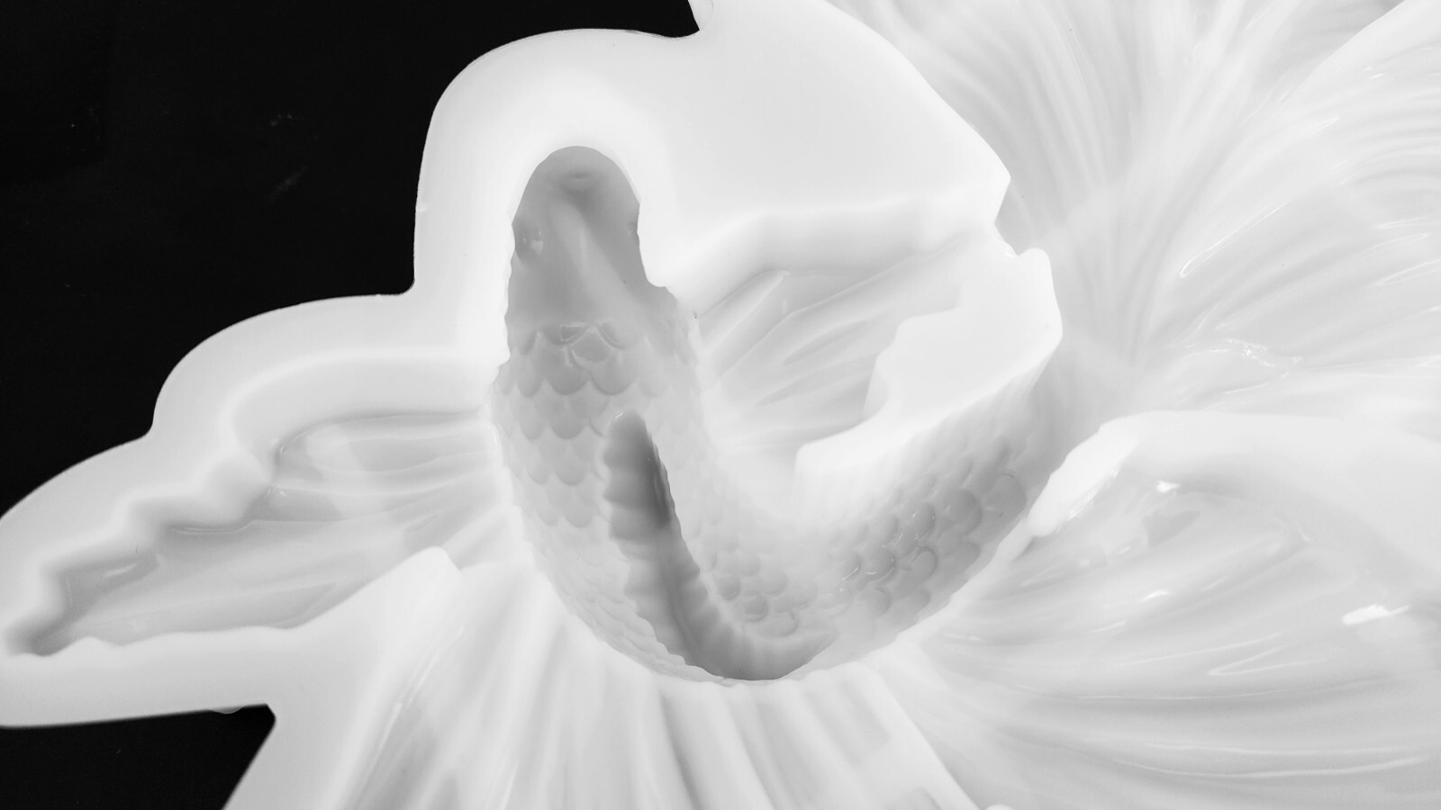 Huge Beta FISH Silicone Mold AU