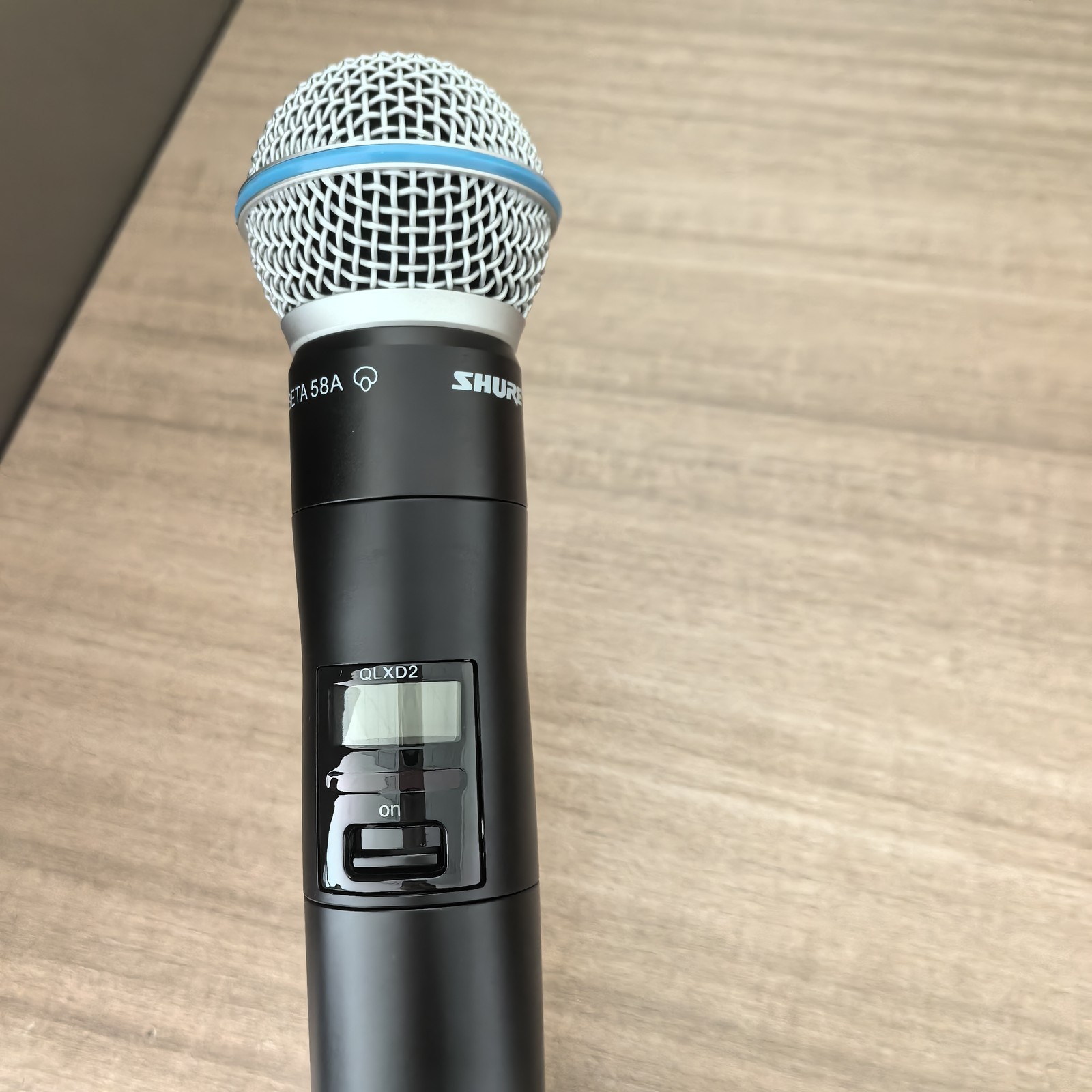 QLXD4 BETA58A Handheld Wireless Vocal System Microphones Express w/ BETA58