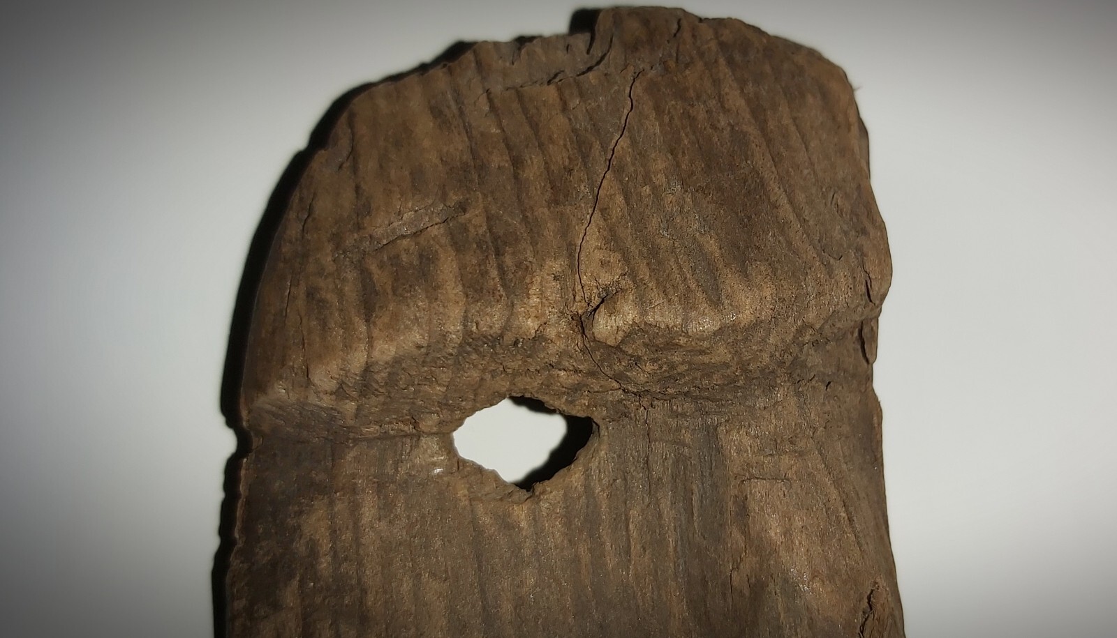 Akaska Native; Inuit / Inupiat, Shaman's Maskette (ancient).