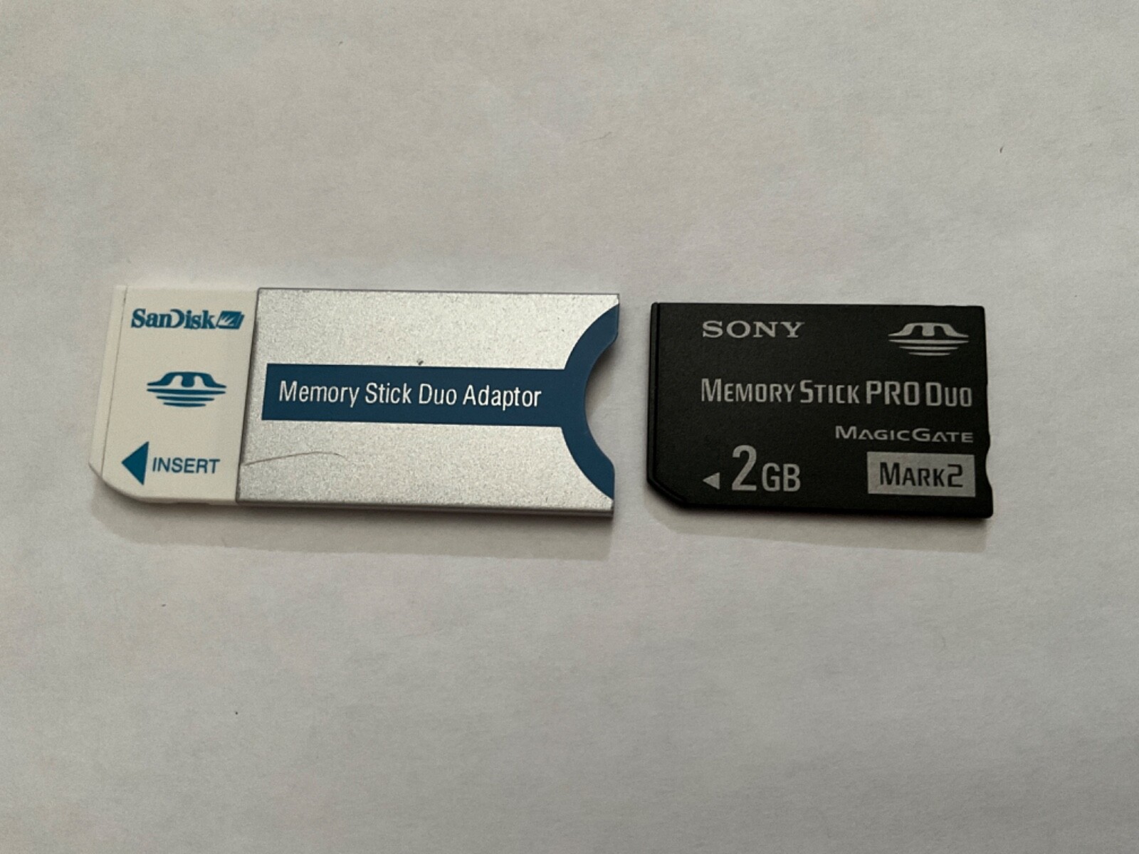 1pcs 2gb Sandisk Sony compatible Memory Stick Pro duo +adapter for Sony Cameras