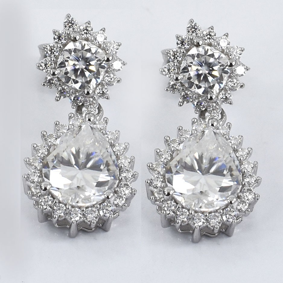 Lovely Rare 6.74 Ct Certified White Diamond Dangler Earrings. Fit for Royalty