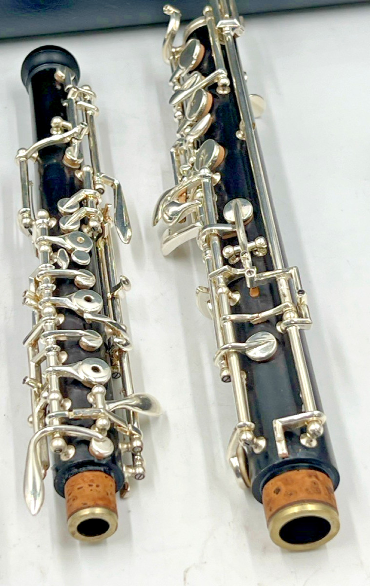 Selmer Oboe 122F in Grenadilla Wood U.S.A. (EL1115905)