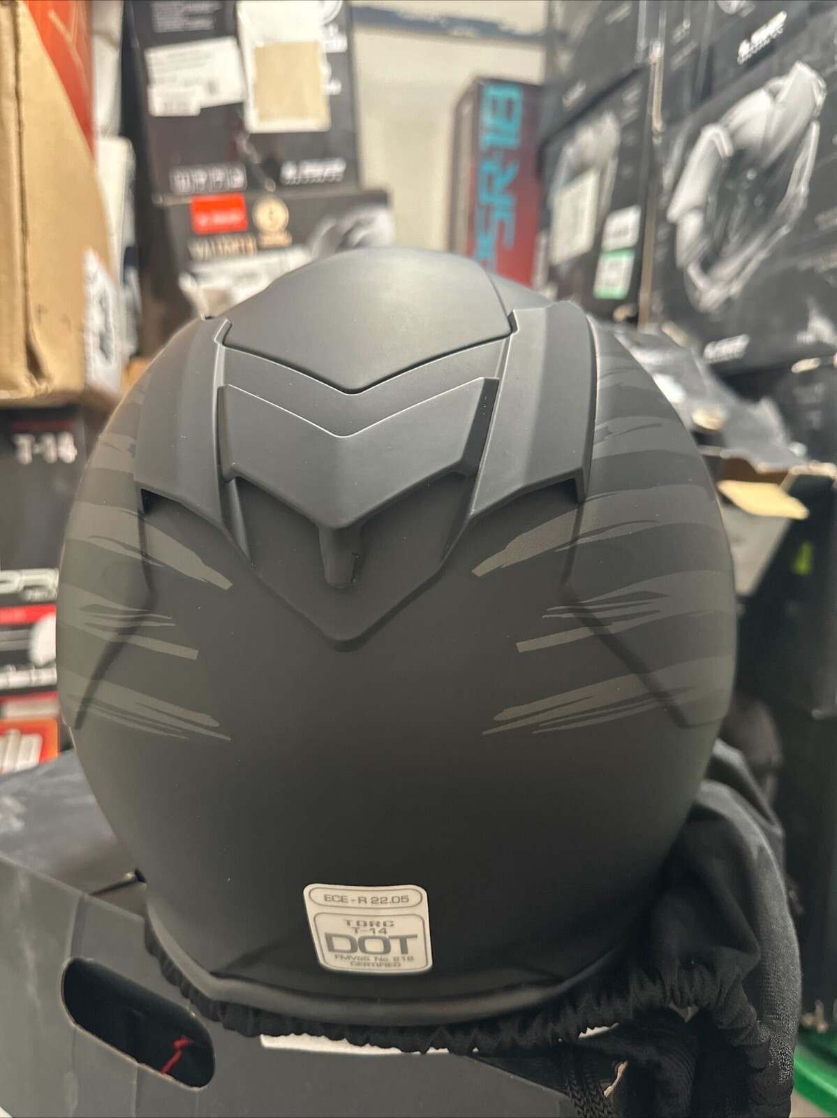 Torc T14 Mako Full Face Helmet Large - Flag Flat Black