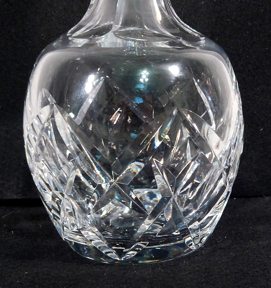 Vintage Heavy Beautiful Crystal Glass Diamond Cut 10.5" Decanter Collectible