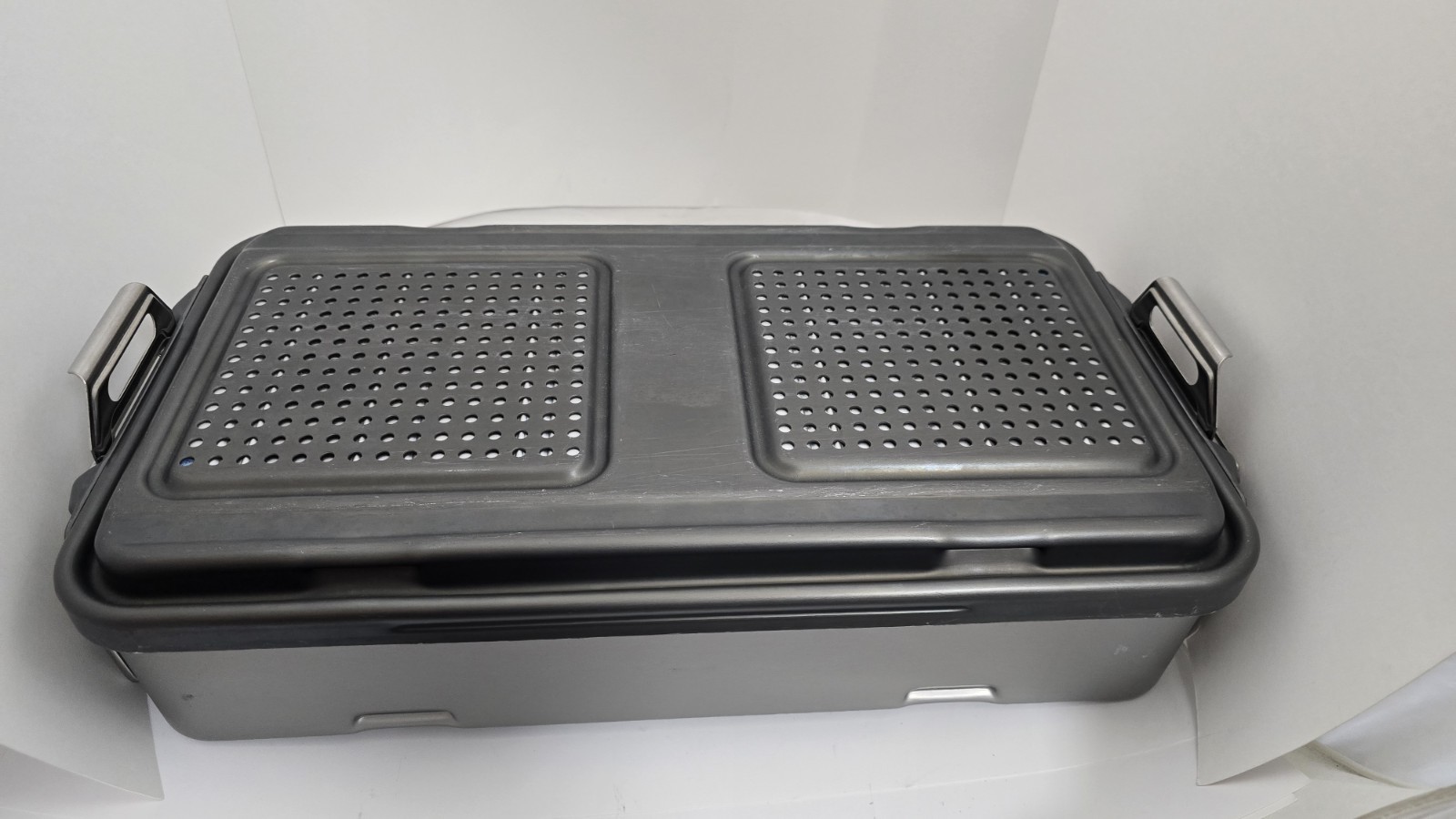 V. Mueller Genesis CD3-5B 23"x12"x5" Sterilization Case NO BASKET