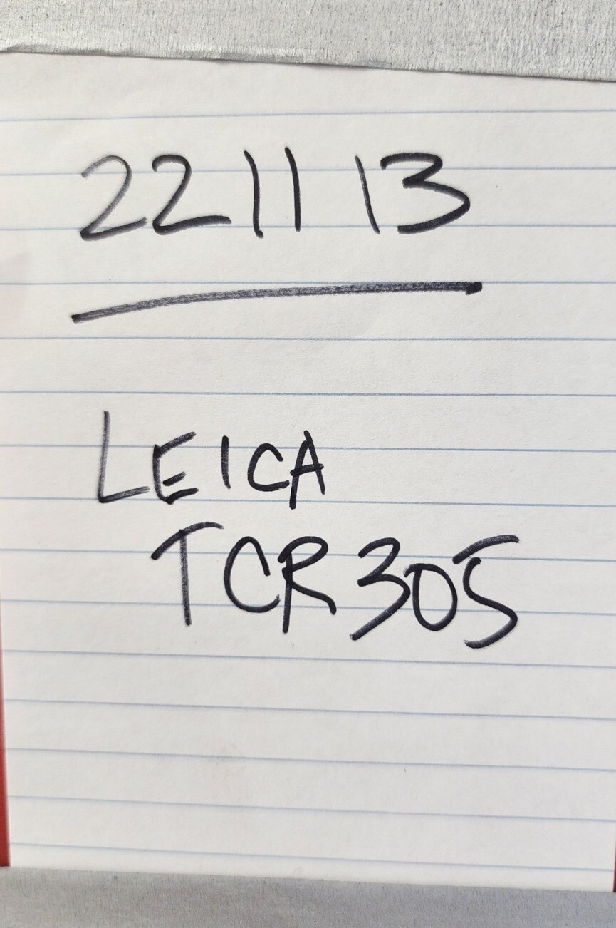 Leica TCR305 GeoSystems Survey Total Station Dual Display AS IS Please Read Desc
