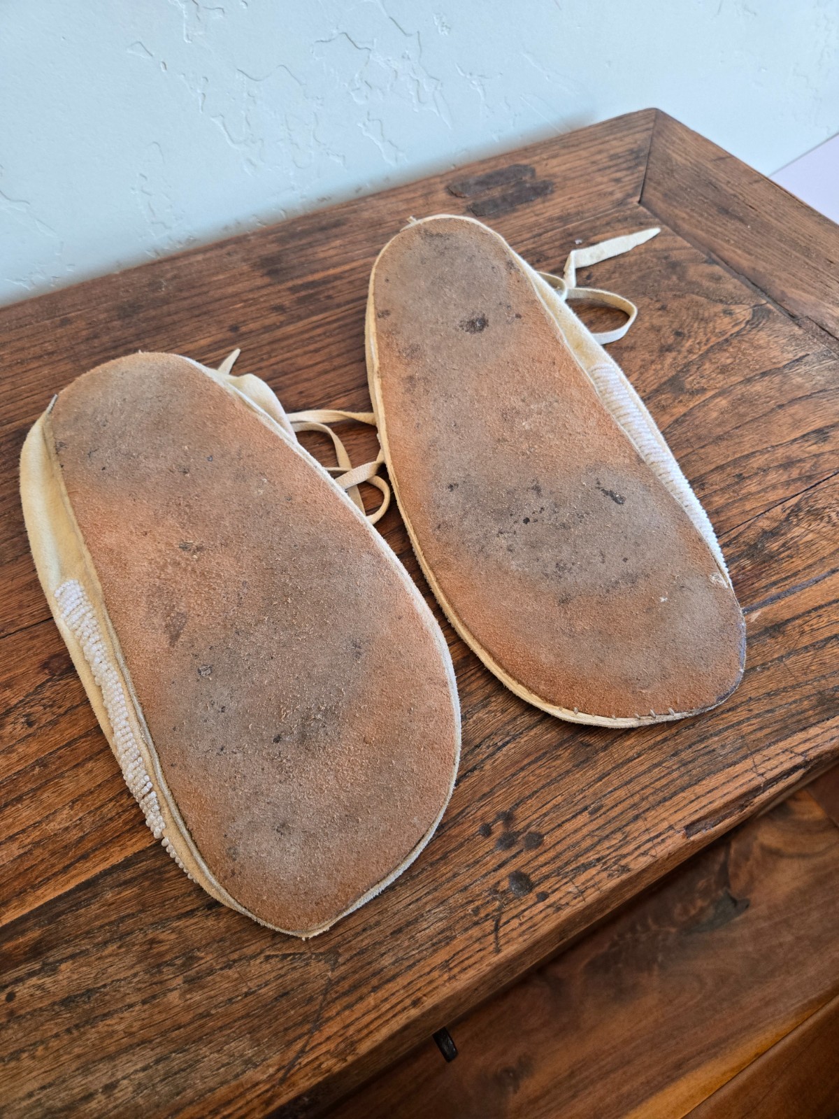 SIOUX? PLAINS BEADED Native American MOCCASINS Vintage