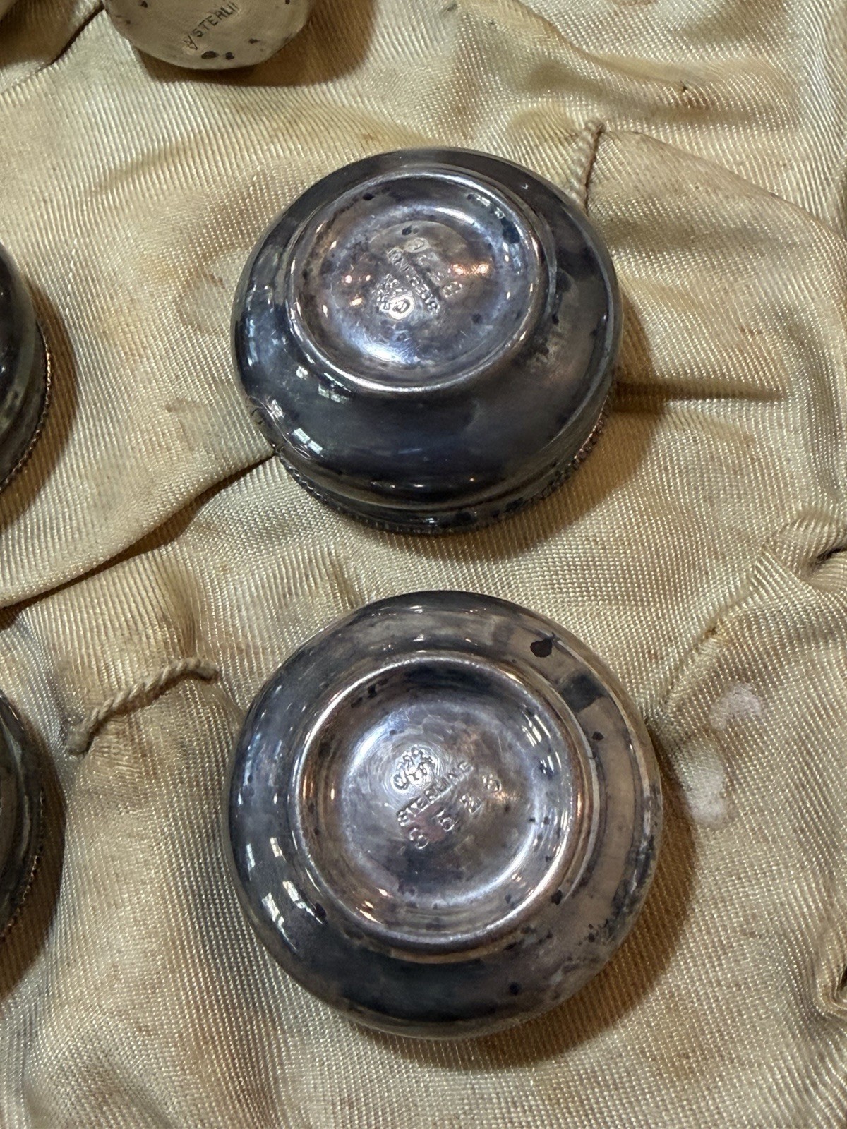 ANTIQUE WHITING MFG. CO STERLING SILVER SET OPEN SALT CELLAR SHAKERS SPOONS BOX