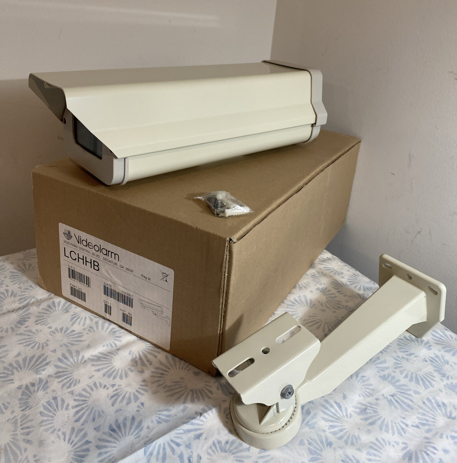 Videolarm LCHHB Outdoor Housing w/ Heater Blower and LCHHB Wall Mount Brand New