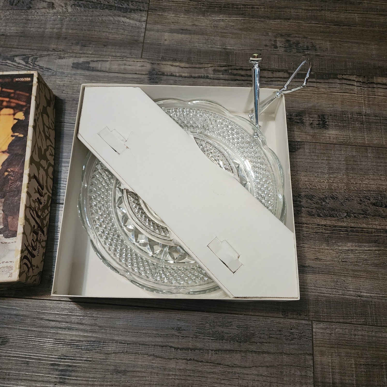 New VTG Wexford Anchor Hocking 2 Tier Glass Tid Bit Tray with Handle in Box W