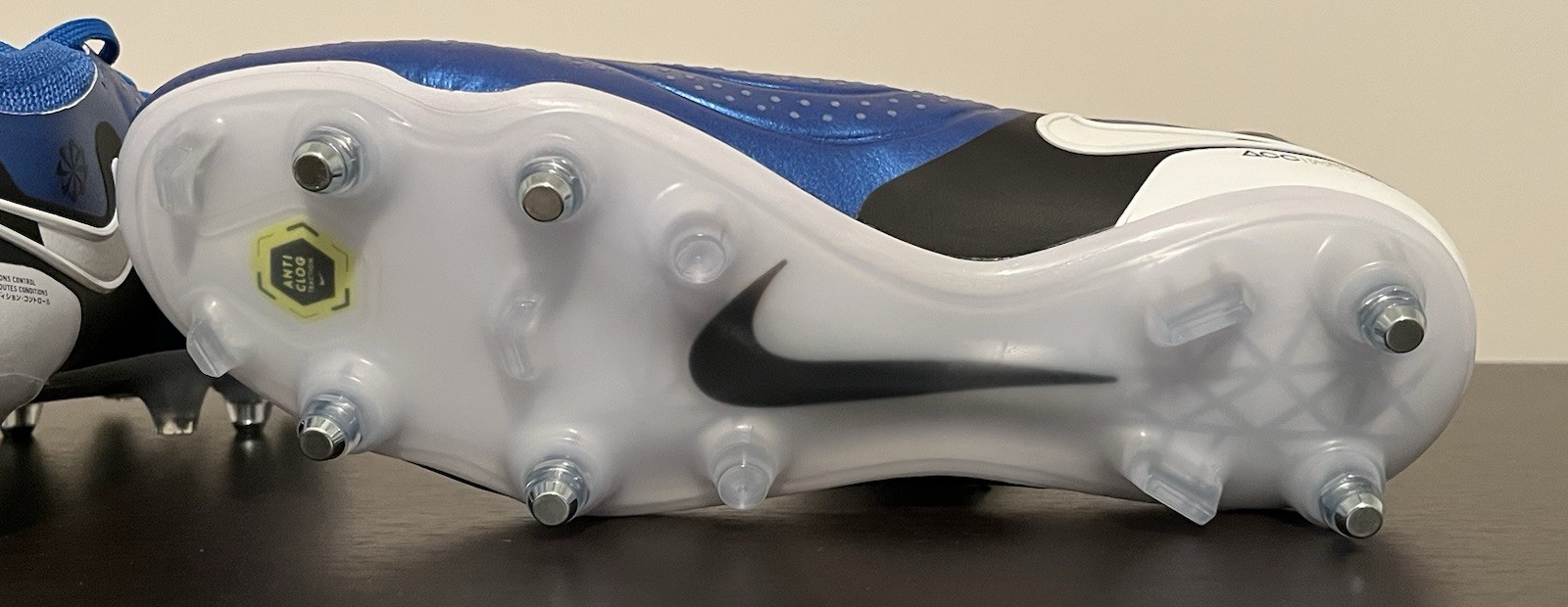 Nike Tiempo Legend 10 Elite SG-PRO Soccer Cleats DV4329-400 Size 8.5 Men’s