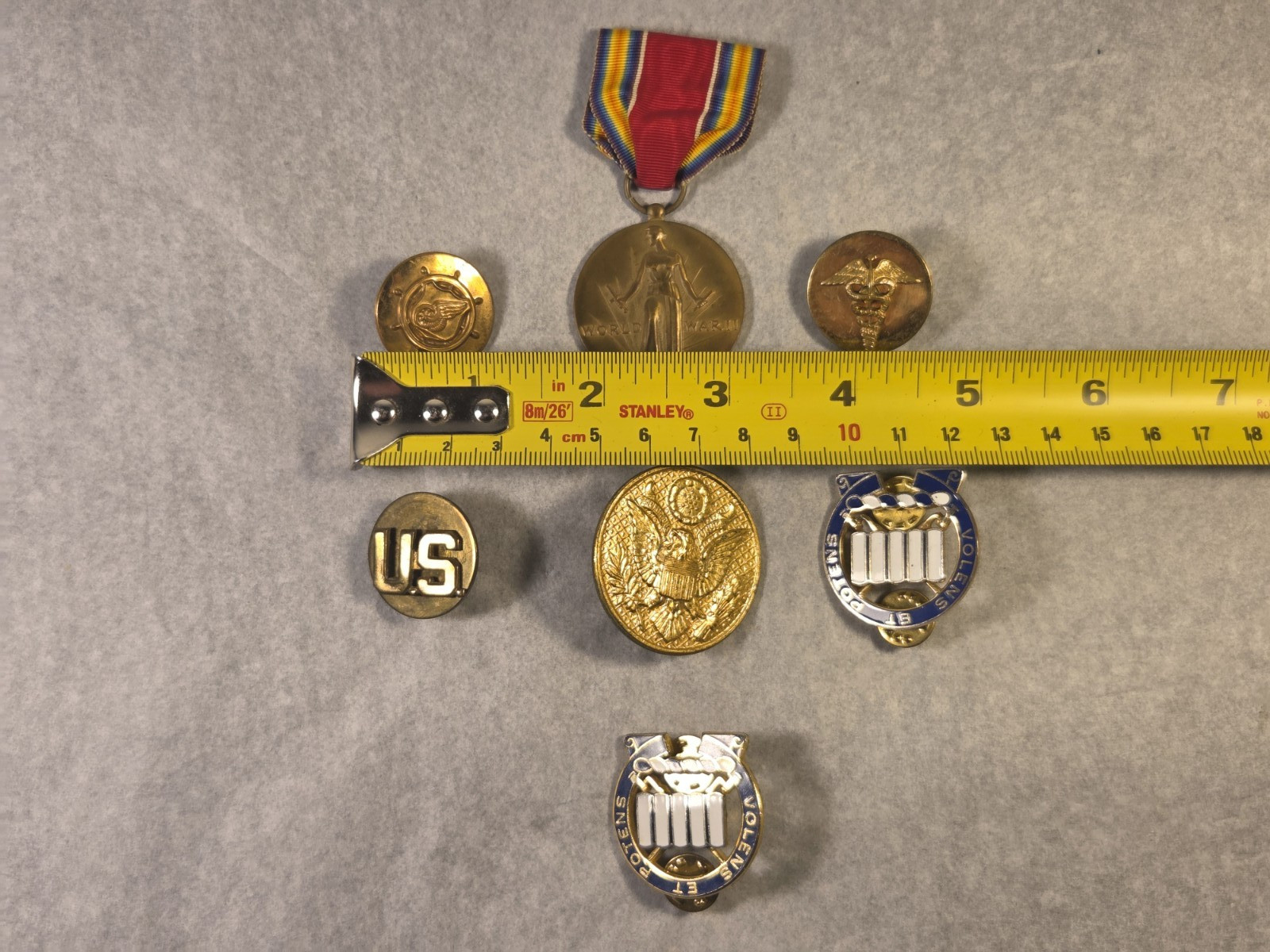 Lot of 7 WW2 US Army Military Medals and Pins