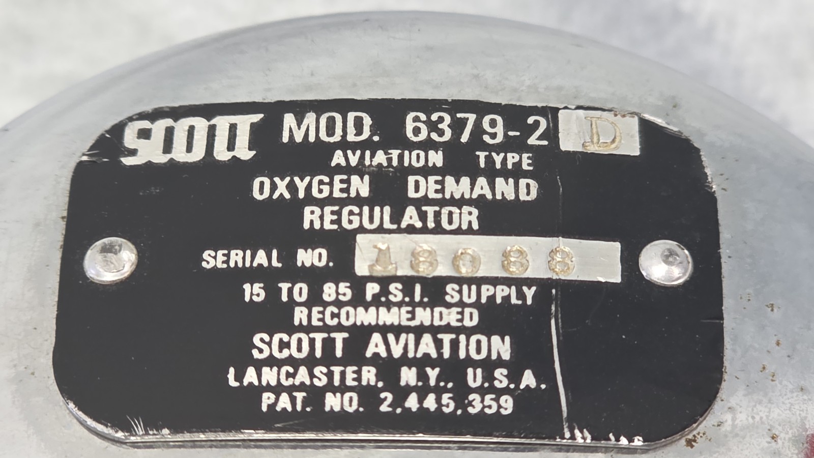 PORTABLE OXYGEN UNIT P/N: 5600-2C3A-E20B and SCOTT Regulator Mod: 6379-2