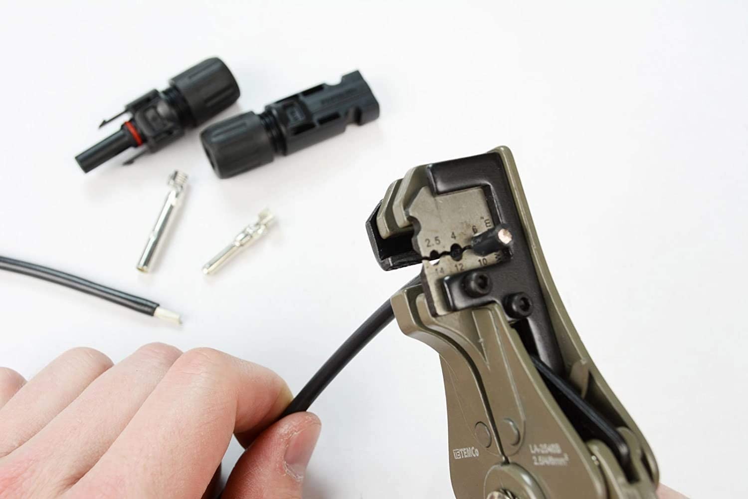 TEMCo 10 AWG PV Solar Panel Wire 125 ft Red UL 4703 - Made in USA