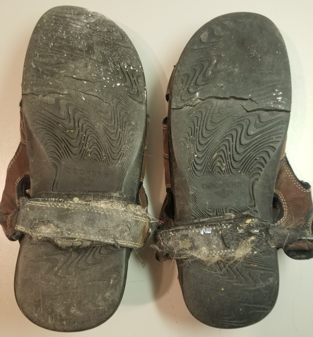 Men's REALLY Used Dockers Sandals 10w or 10 half READ Jesus Men Shoes Shoe