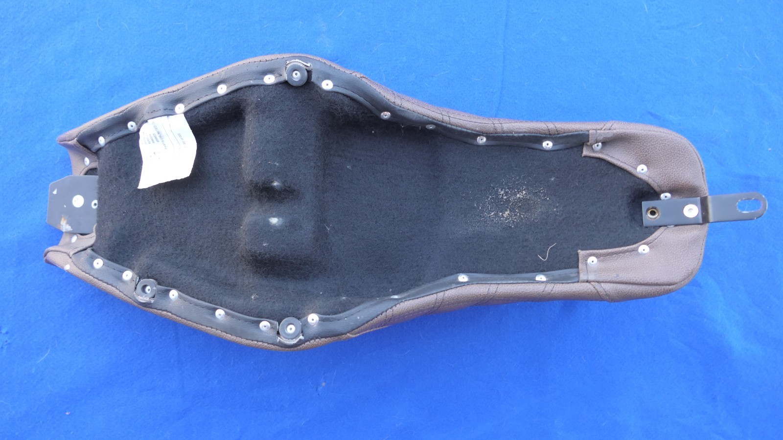 Saddlemen Ribbed Step-up Brown Seat Harley Sportster 1200 883 4.5 Gal 2004-2022