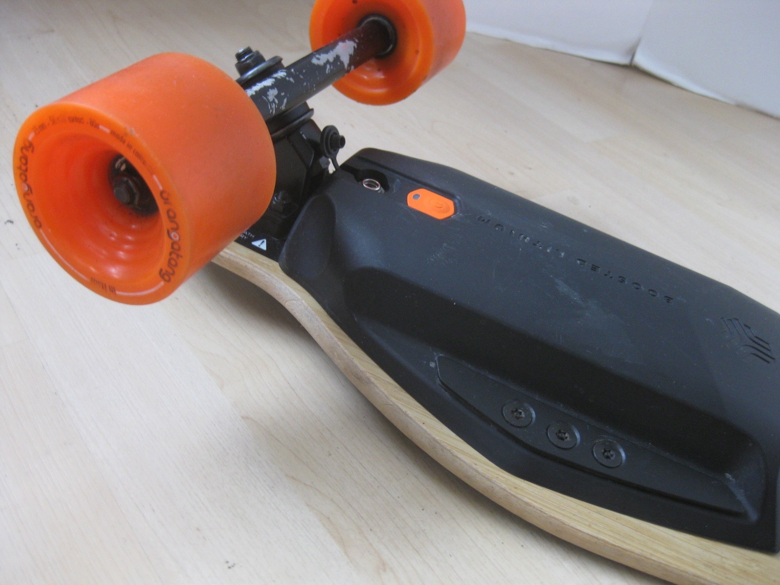 Boosted Board V1 Electric Skateboard with Remote & Charger –FOR PART ONLY