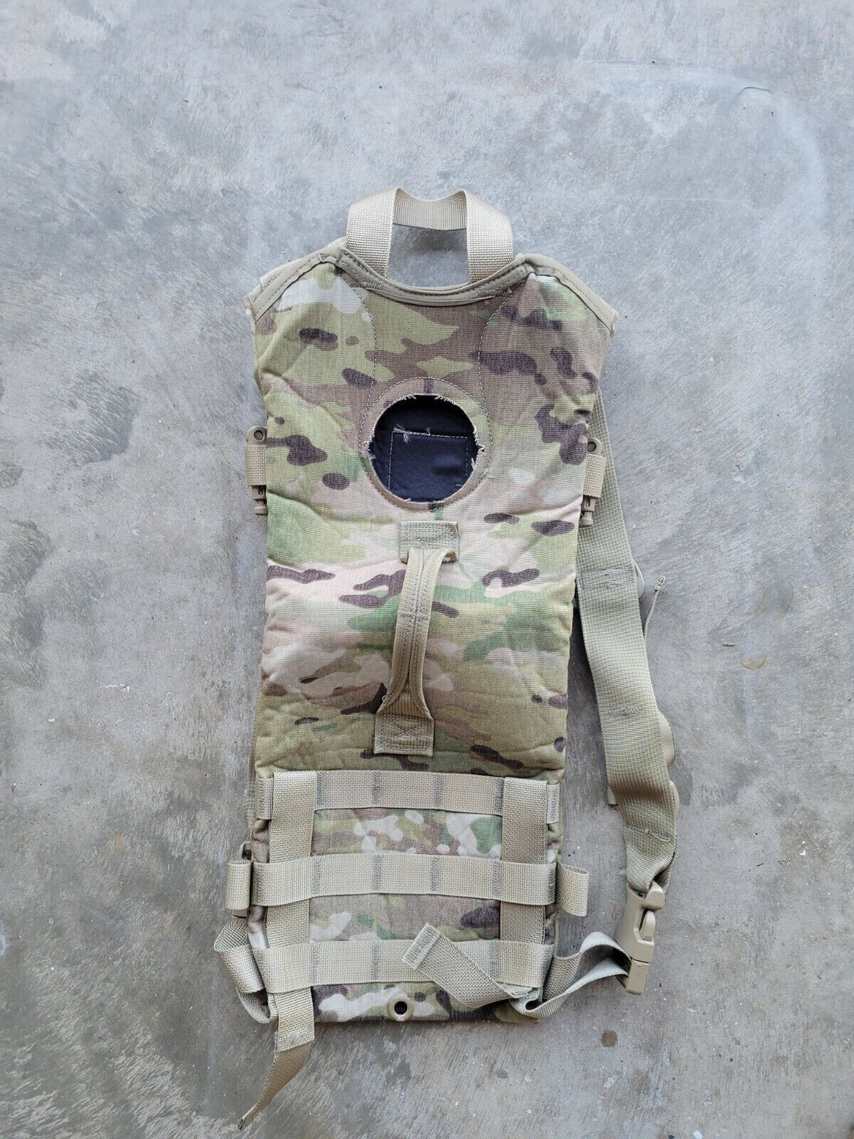 USGI Military MOLLE 3L / 100oz MULTICAM / OCP HYDRATION CARRIER Pack System ACC