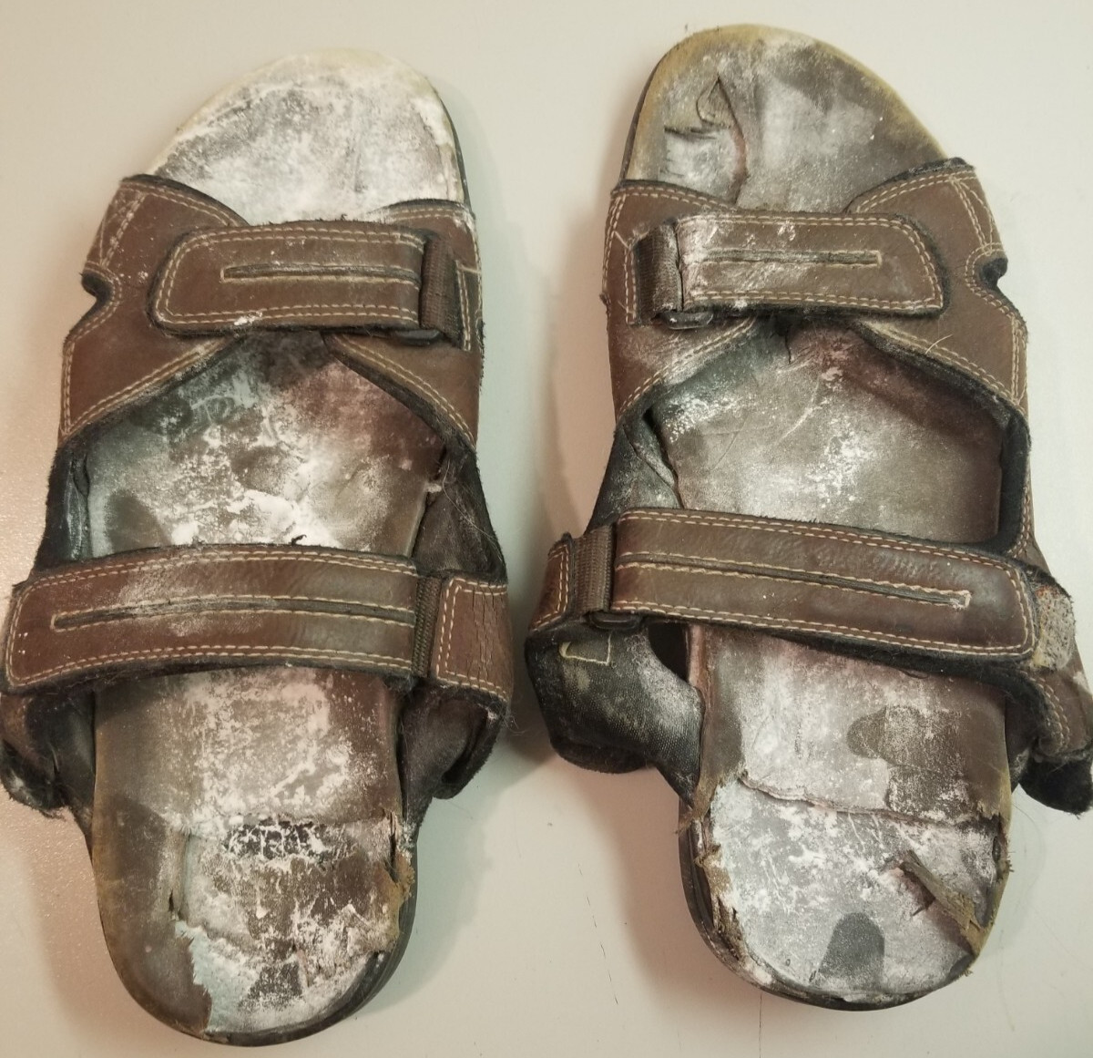 Men's REALLY Used Dockers Sandals 10w or 10 half READ  Jesus Men Shoes Shoe