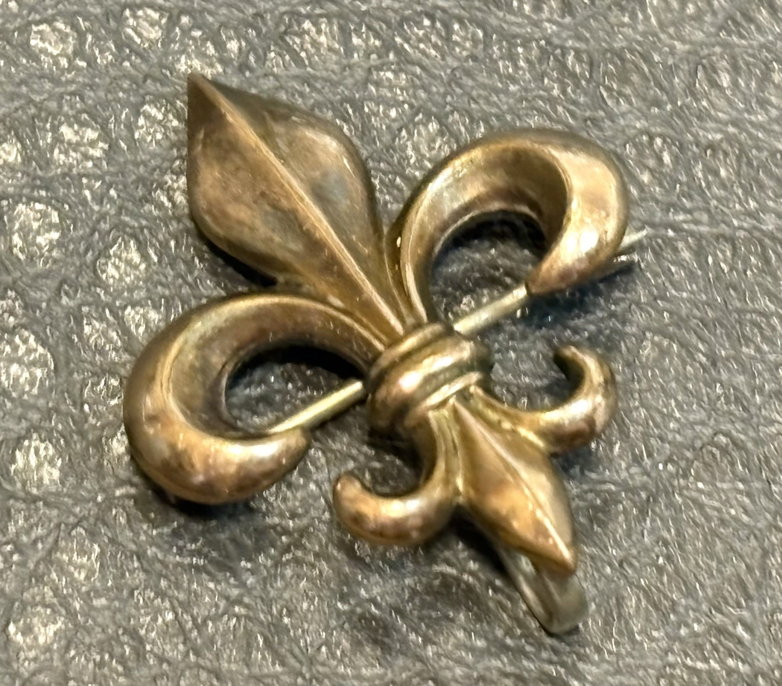 Victorian Art Nouveau Antique Vintage Watch Fob Pin Gold Filled Fleur de Lis