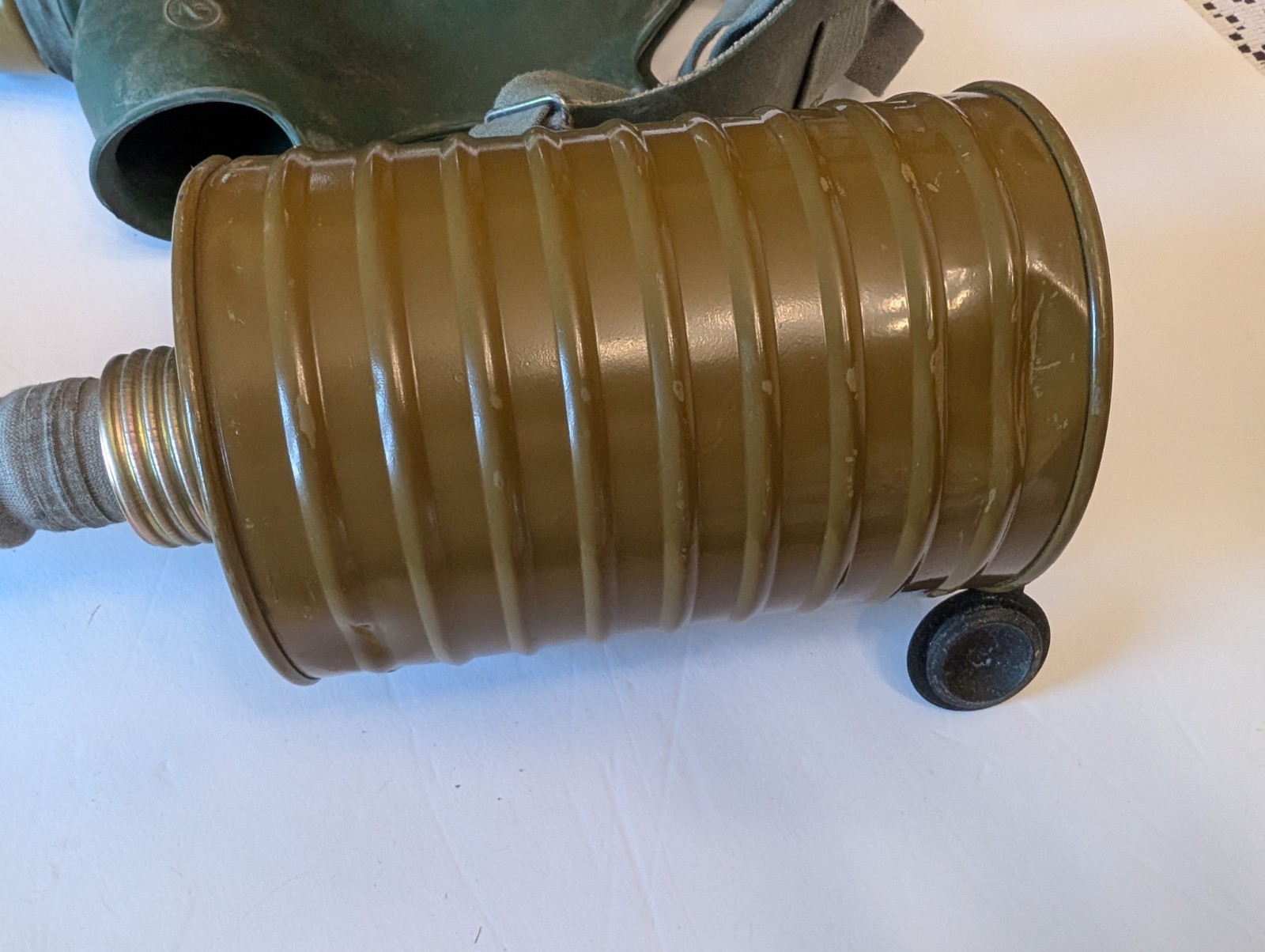 Soviet GP-4u gas mask size 2 -- IN USA