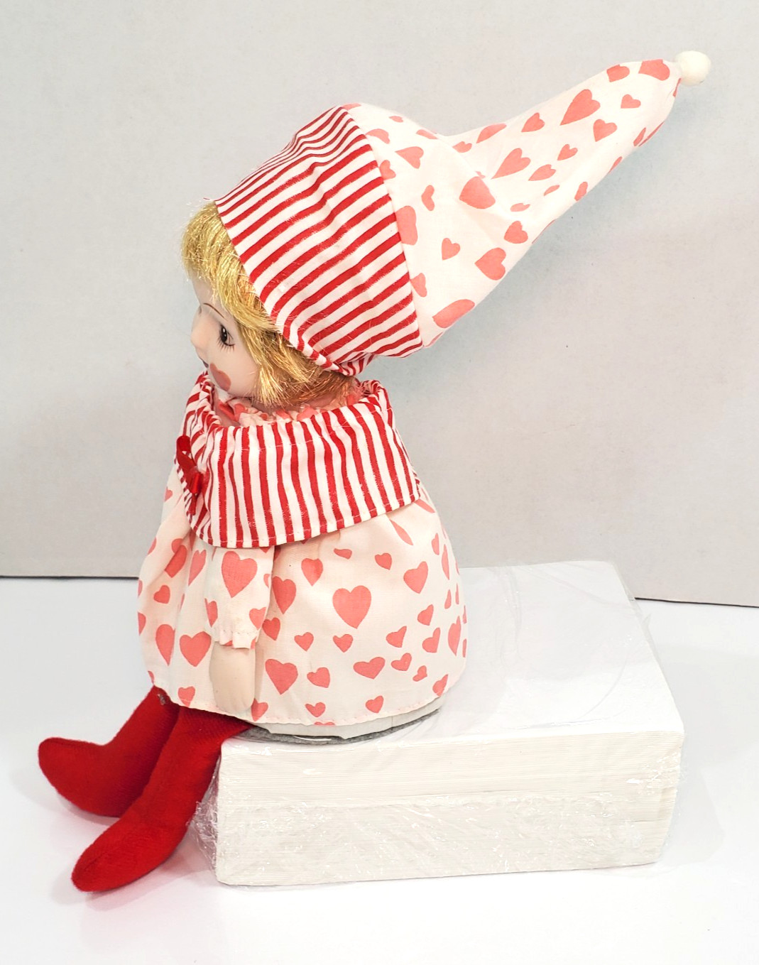 Vintage Wind-Up Musical Clown Doll Bisque Face Hands Plays MEMORY