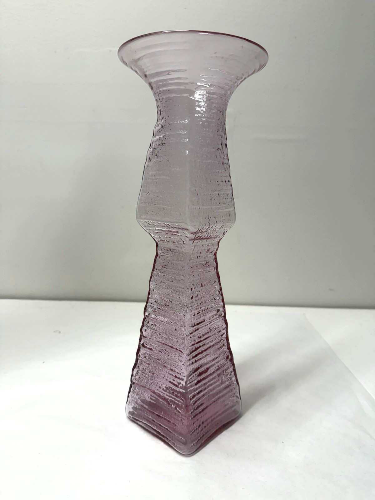 Blenko Mid Century Modern Rose Pink Textured Vase. Husted #6223 🐝