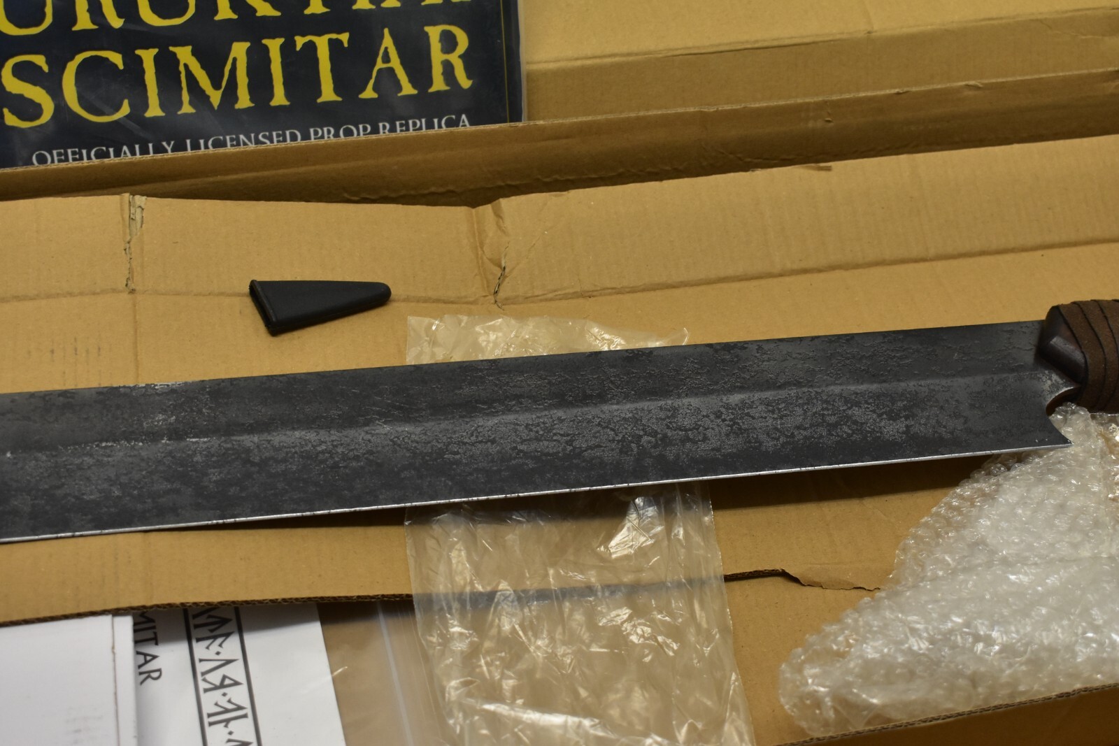 United Cutlery UC1309 Lord of the Rings Uruk-Hai Scimitar Replica