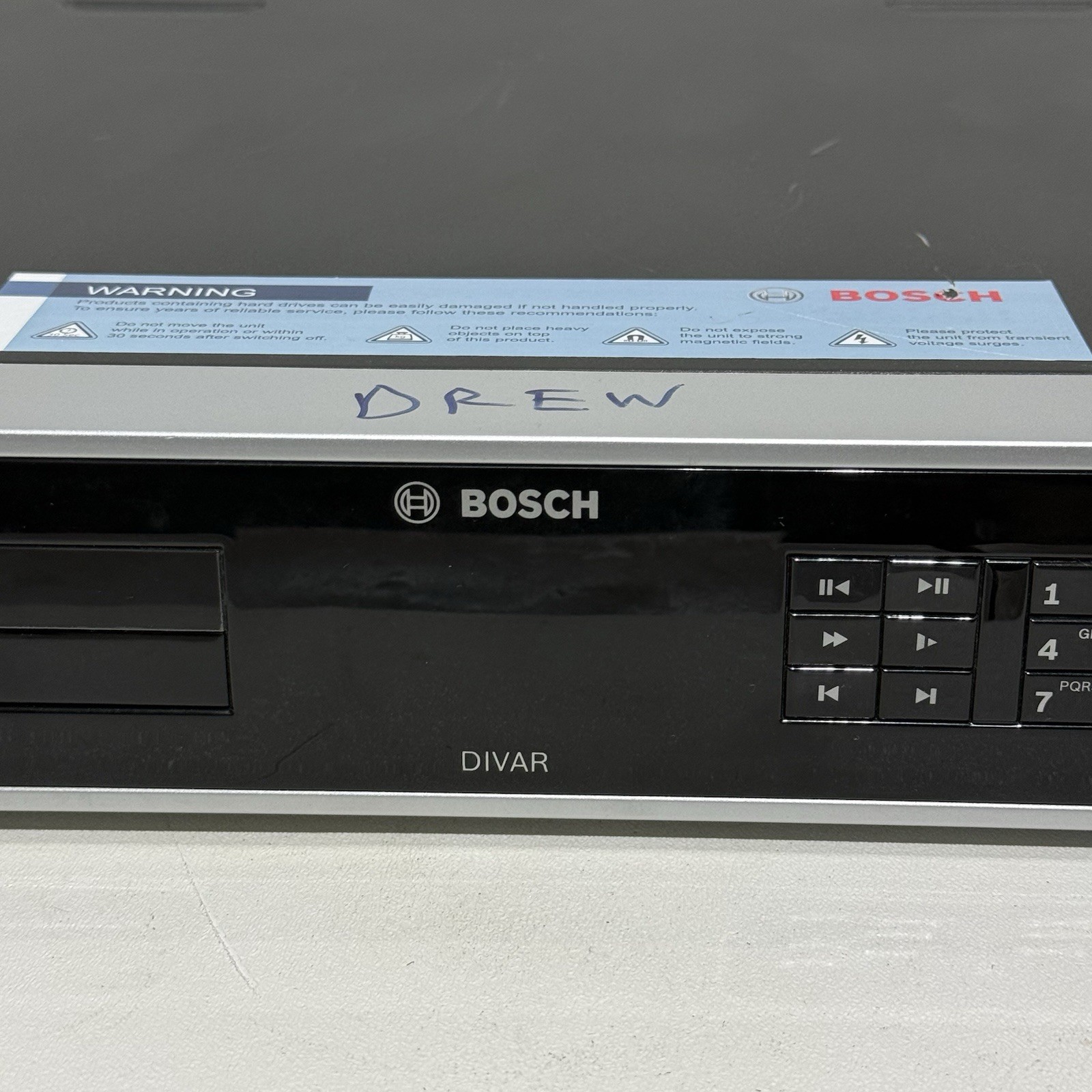 Bosch DIVAR 5000 - 16A200 Digital Video Recorder 16-Channel DVR