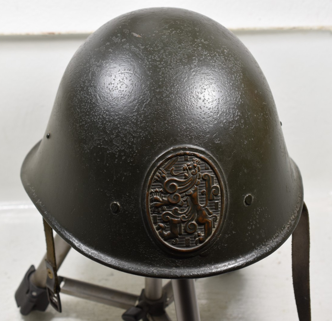 Dutch M27 M34 1934 Military Helmet with Crest Chin Strap and Liner