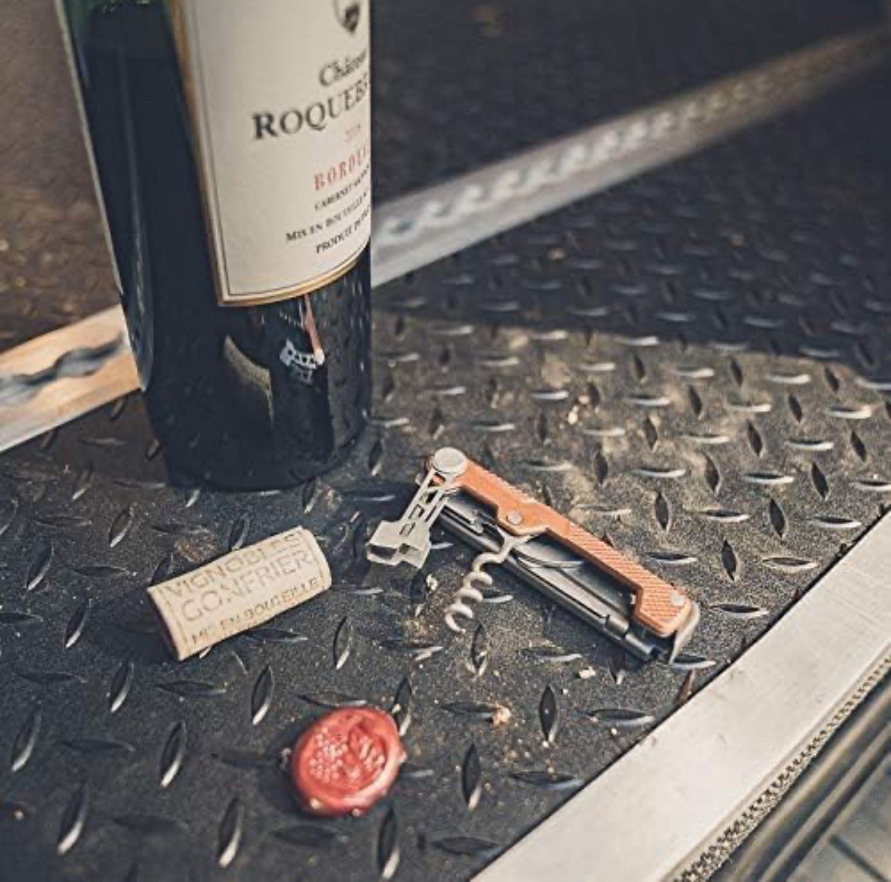 Gerber Armbar Corkscrew Bottle Opener Pry Bar Sciccors Folding Multi Tool Knife