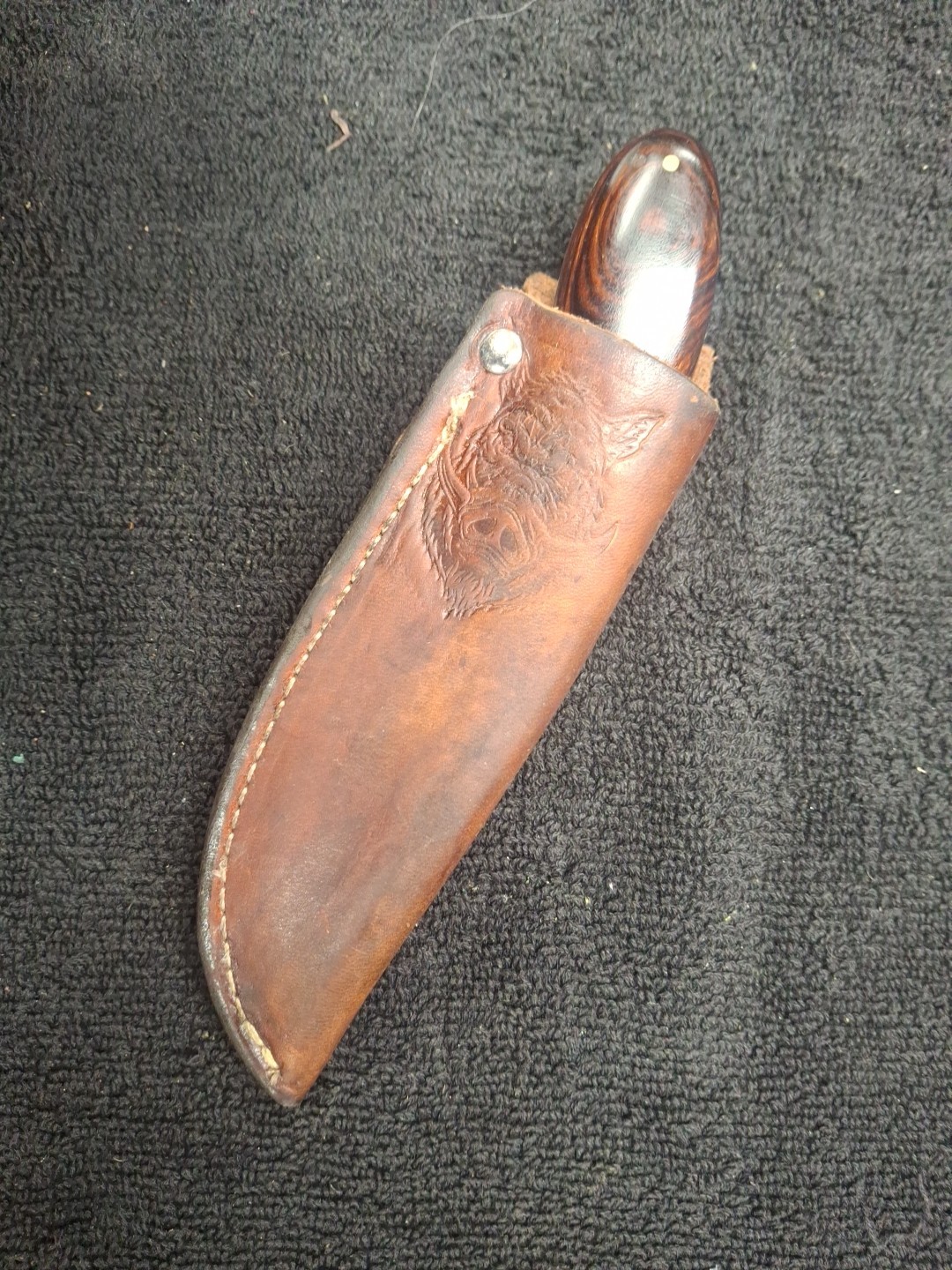 Beautiful Heritage Hand Forged Rosewood Damascus Fixed Blade Skinning Knife