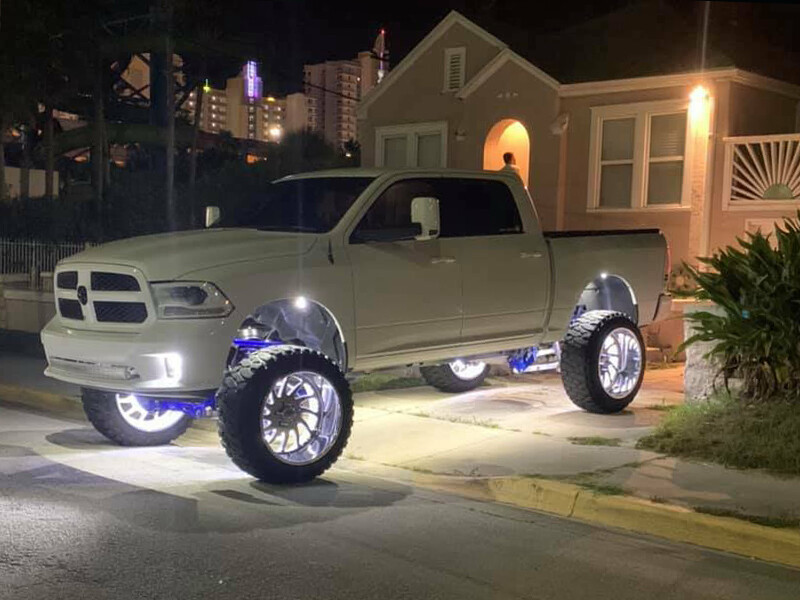 17.5'' Double Row White LED Wheel Lights For Truck Strobe Change Tire Rim Lights