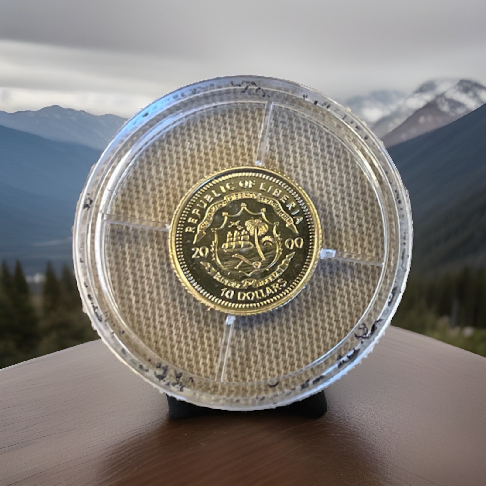 Republic of Liberia 2000 14k Gold .5g Proof Civil War Robert E. Lee 10 Dollars