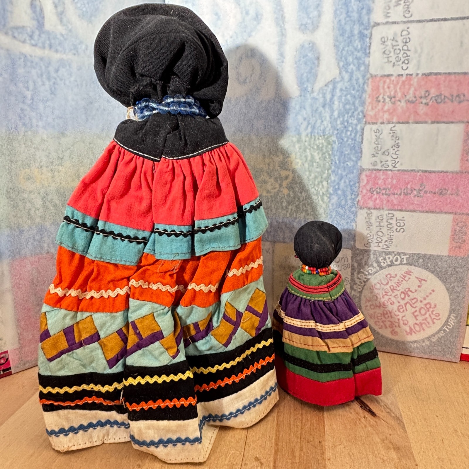 2 Native American Seminole Husk Dolls, Palmetto Fiber Cloth Dresses, 9" and 4"