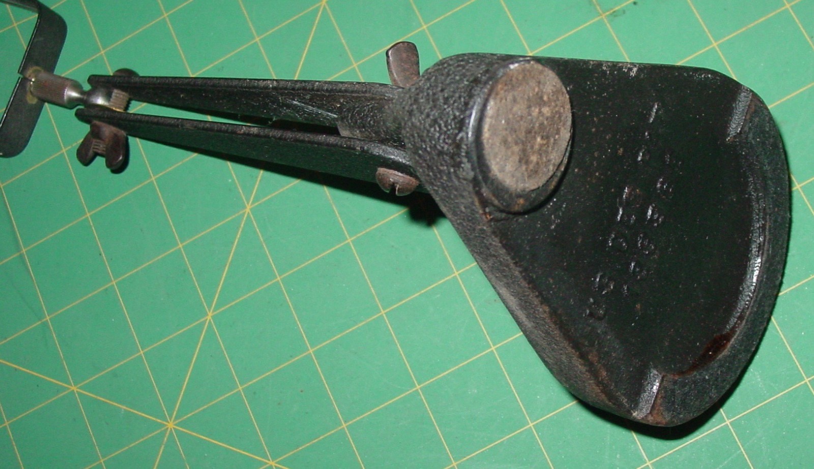 Vintage Bausch & Lomb Adjustable Articulating Arm Desk Stand Magnifying Glass