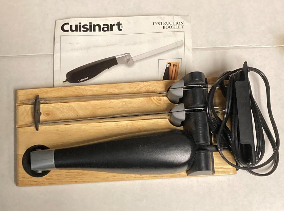 Cuisinart Electric Knife CEK-40 Stainless Steel Blades Butcher Block Stand