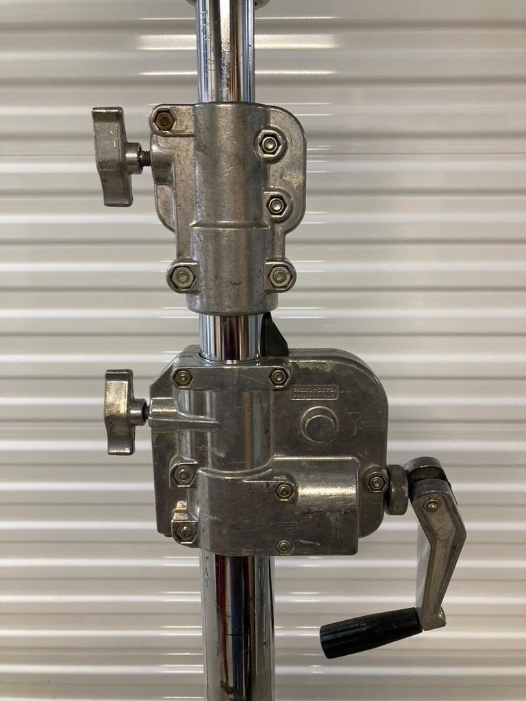 Manfrotto 087NW Steel WIND-UP PHOTOGRAPHY STAND Heavy Duty w/Wheels & Brake