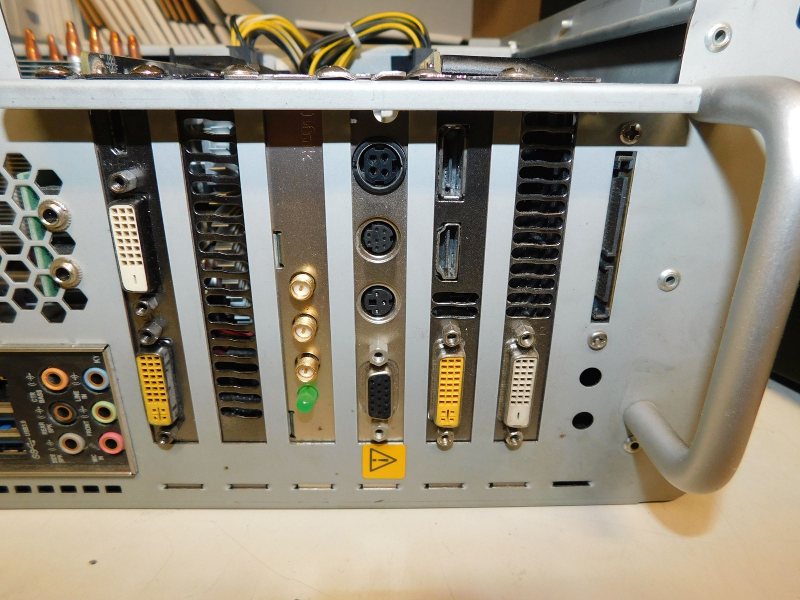 SIRONA CEREC AC OMNICAM 6390329 V2.2.3 DENTISTRY PC CHASSIS HARDWARE-WORKING