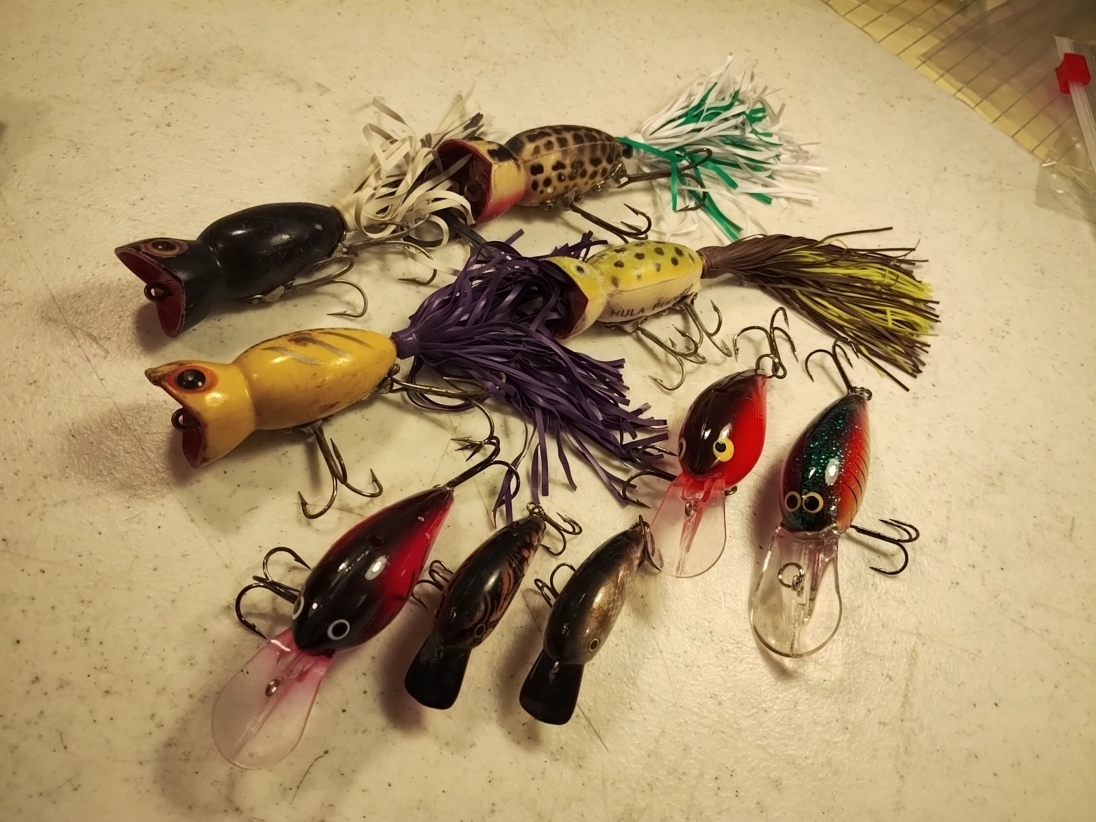 Lot of 9 Hula Popper  & Crankbait Fishing Lures