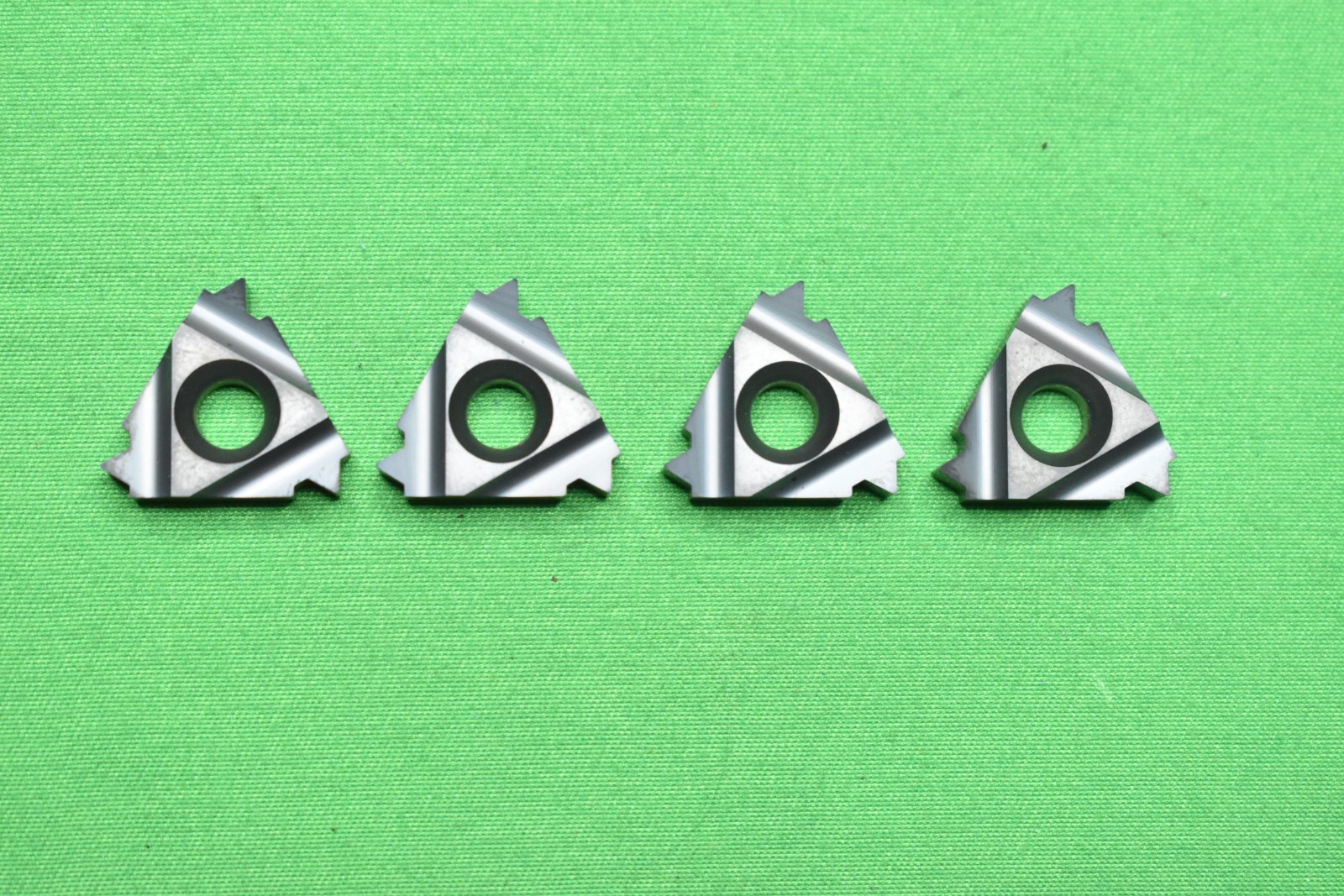 Qty 4 Ingersoll 22IL7UN TT9030 (5902529) Threading Inserts - NOB