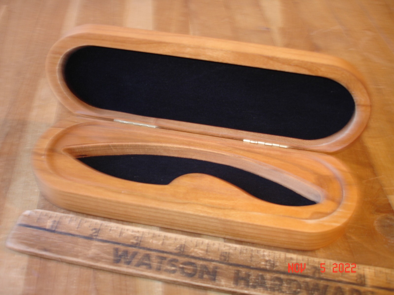 NEW BUCK KNIVES 196 MINI ALPHA HUNTER KNIFE DISPLAY BOX CASE BLACK FELT LINER