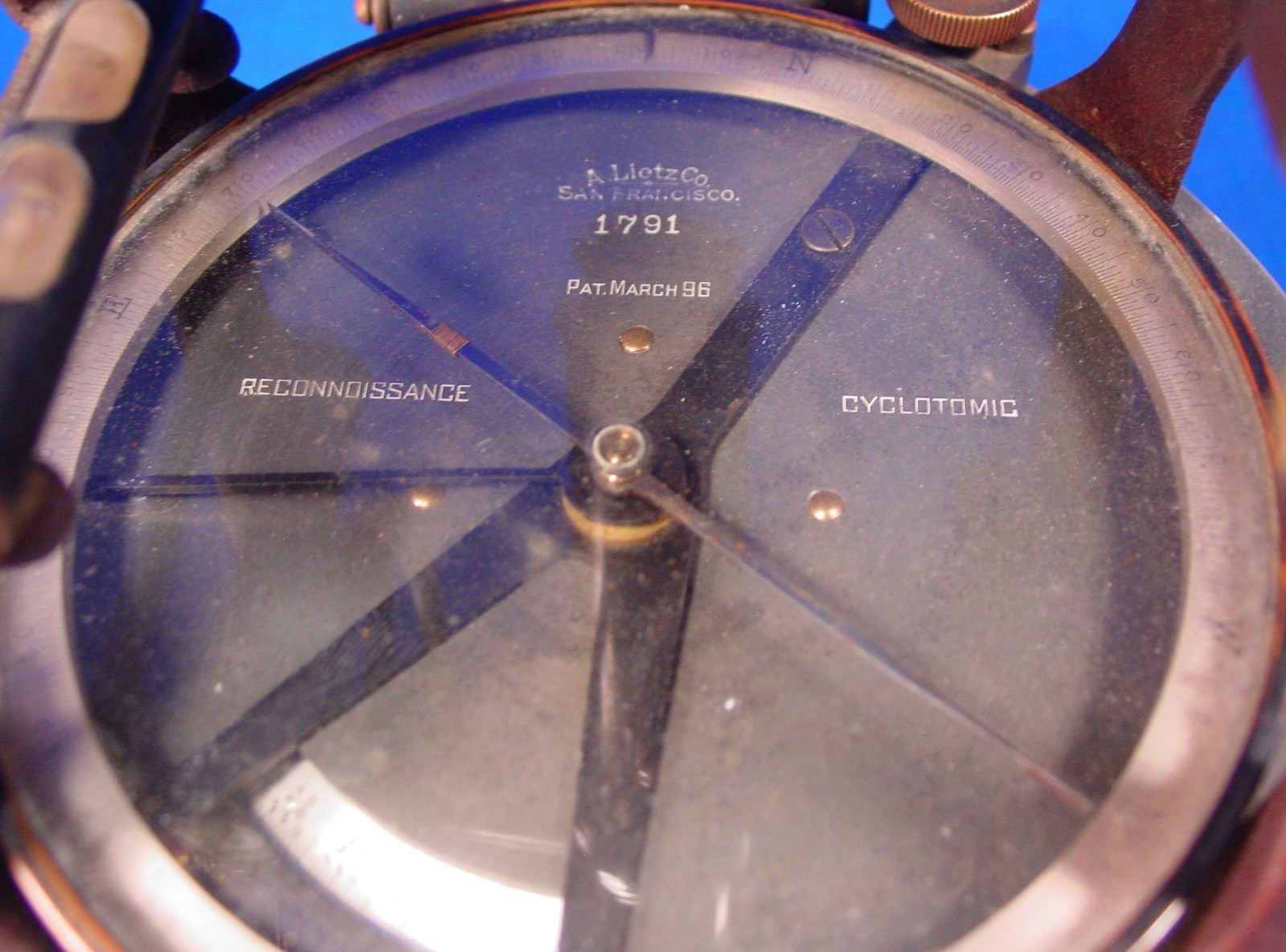 1903 Lietz Cyclotomic Reconnaissance Transit w/box - Rare alum., unique to Lietz